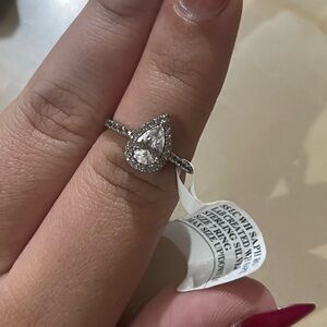 Elegant Silver Teardrop Ring